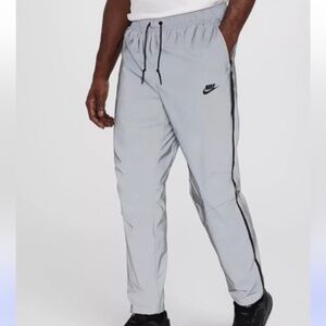 NWT Nike Men’s Tech Woven Flash Pants Reflect Silver Black